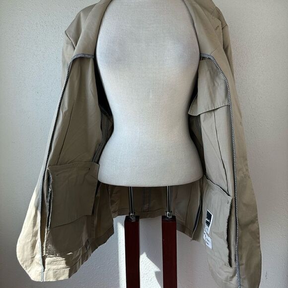 EUC Howe Women’s Jacket - Picture 5 of 9